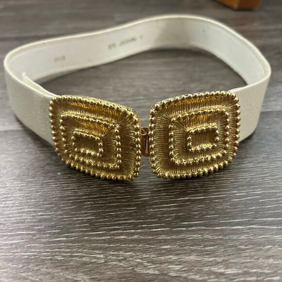 Vintage St. John White Leather Belt Sz 6 Gold Statement Buckle Adjustable Waist - Picture 12 of 16